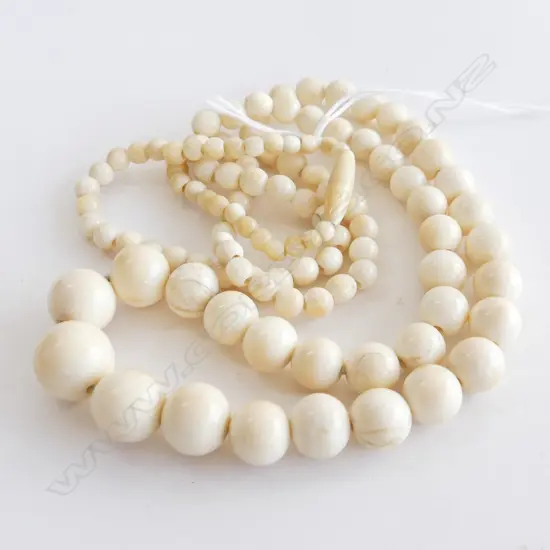 VINTAGE GRADUATED IVORY BEAD NECKLACE