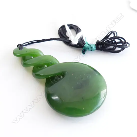 NZ POUNAMU (GREENSTONE) TWIST CARVED PENDANT (L50MM) ON BLACK WAXED ADJUSTABLE CORD