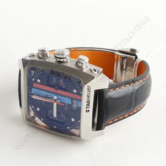 UNISEX SPORTS STYLE COPY WATCH (battery watch) made to look like a automatic