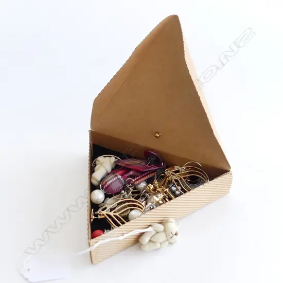 BOX GOOD SELECTION ASST EARRINGS