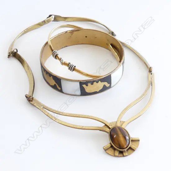 VINTAGE ART NOUVEAU BRASS NECKLACE WITH TIGERS EYE + BANGLE & HALF BANGLE 