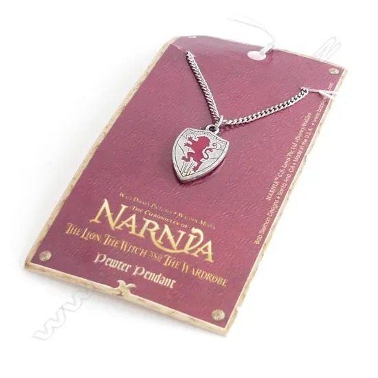 NARNIA PEWTER & ENAMEL PENDANT & CHAIN, ON ORIGINAL CARD 