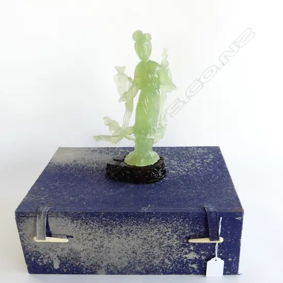 ORIENTAL JADE LADY WITH WOODEN STAND H. 230MM. COMES WITH BOX 