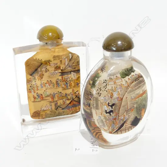 2 REVERSE PAINTED ORIENTAL BOTTLES H.110mm