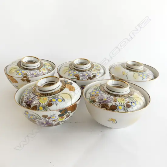 SET 5 JAPANESE KUTANI WARE FLOWER PATTERN TEA BOWLS / SOUP DISHES WITH LIDS DIA. 110MM