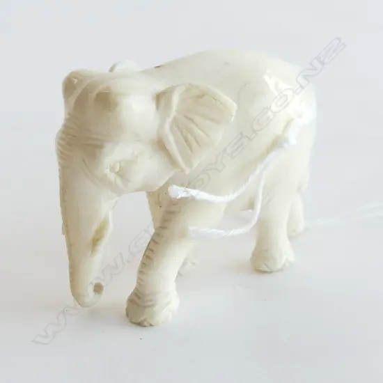 IVORY ELEPHANT L. 50MM