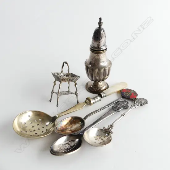  6 PCES; 800 SILVER MINIATURE TABLE AF, 2 SUGAR SIFTERS, 3 TEASPOONS