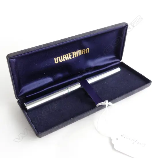 WATERMAN VINTAGE FOUNTAIN PEN IN BOX, UNUSED
