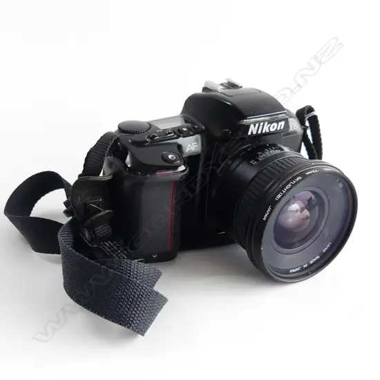 NIKON N6006 35mm SLR FILM CAMERA w. strap