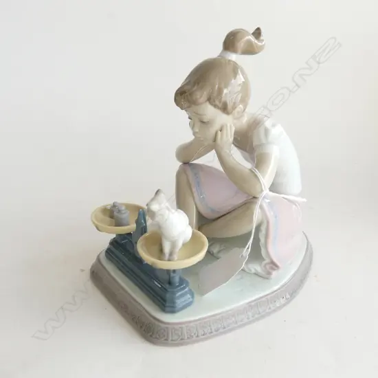 LLADRO 'HOW YOU'VE GROWN' AS NEW w. BOX H.170mm