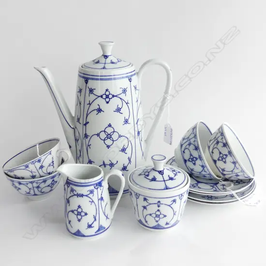 GERMAN BAREUTHER BLUE & WHITE PORCELAIN FULL SIZE COFFEE SET; COFFEE POT, JUG & BOWL & 4 C&S'S 