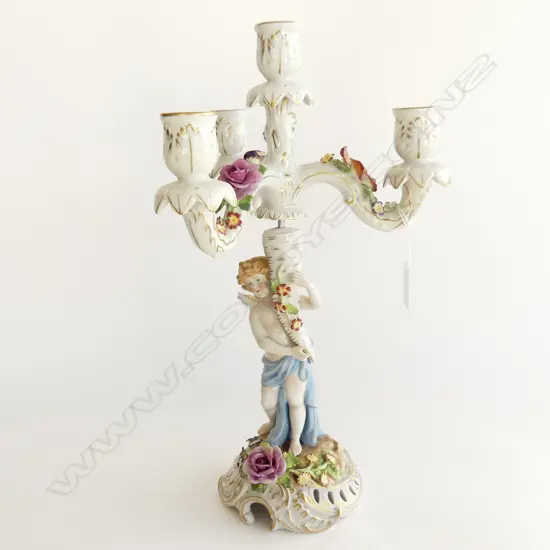 LG GERMAN HAND PAINTED PORCELAIN 4 ARM CANDELABRA WITH CHERUB & APPLIED FLOWERS H. 400MM