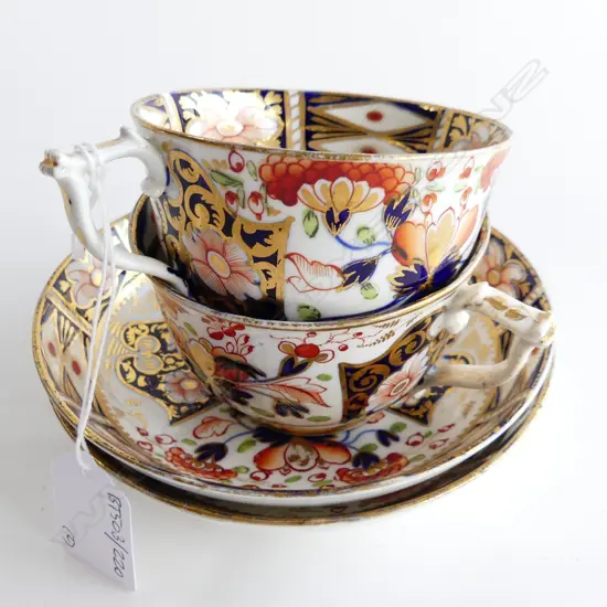 PR EARLY DERBY IMARI TEA CUPS & SAUCERS, GEORGIAN PERIOD, 1782-1825