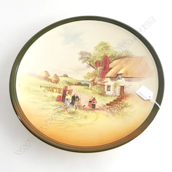 LG ROYAL DOULTON WALL CHARGER 'RUSTIC ENGLAND' DIA 350MM
