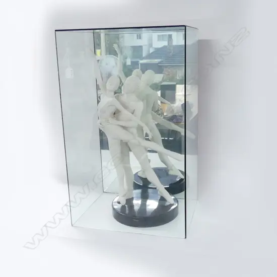 DENIS HALL BALLET DANCING COUPLE PLASTER STATUE 1985 14/1000 H.680mm IN LGE MIRRORED BACK DISPLAY HOOD