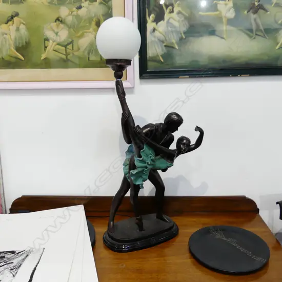 LGE RESIN LAMP; DANCING COUPLE H.850mm