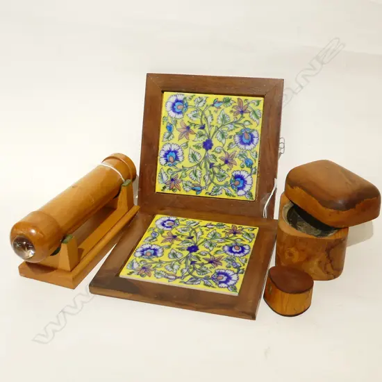 5 OLD WOODEN ITEMS INCL VINTAGE KALEIDOSCOPE ON STAND, 2 TILE TRIVETS ETC..