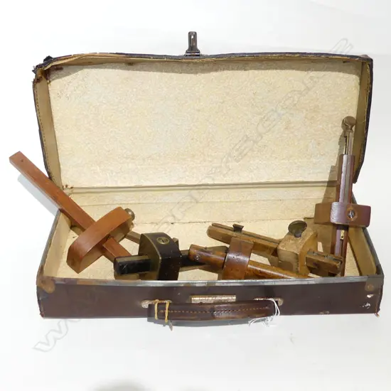 5 VINTAGE WOODEN SCRIBES IN SUITCASE 