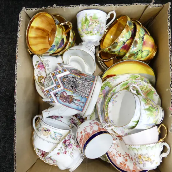 GOOD BOX LOT ASST CHINA INCL ROYAL ALBERT ETC..