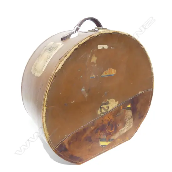VINTAGE HAT BOX 450mm dia