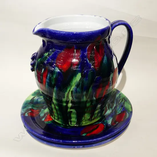 MORRIS & JAMES LG JUG (H380MM) & 2 PLATES (DIA 330MM) 