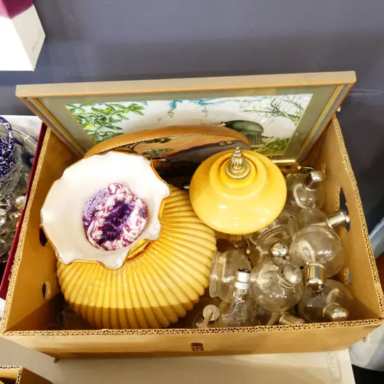 BOX LOT ORANGE GLASS LIGHT FITTING, BURNERS, REI HARMON PRINT