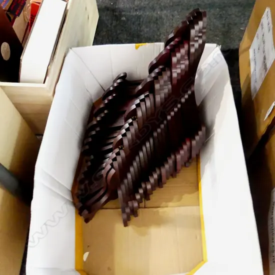 BOX LOT 24 PLATE HOLDERS; 6 SIZES, 4 OF EACH