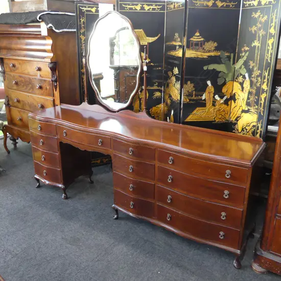 LONG 13 DRAWER MAHOGANY DRESSER MIRROR BACK QUEEN ANNE