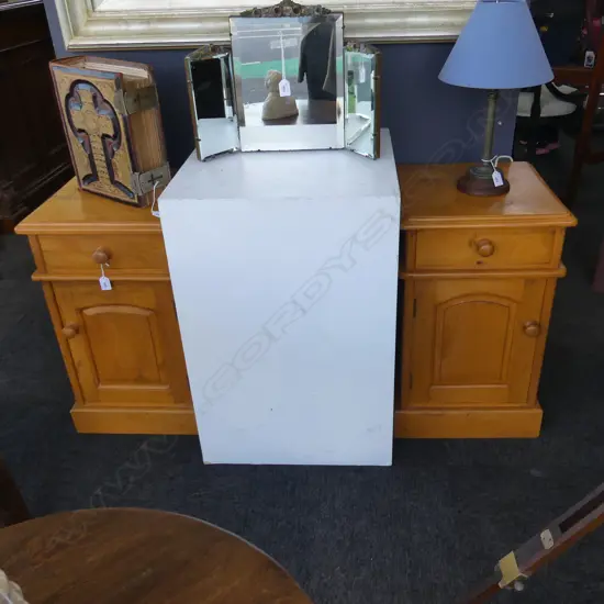 PR WOODEN BEDSIDE CABINETS 400x400x650mm