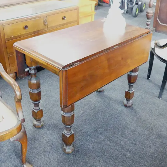 DROP LEAF TABLE