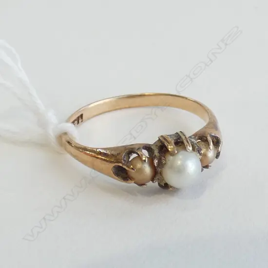 14CT GOLD AND PEARL RING 2.73gm SIZE Q