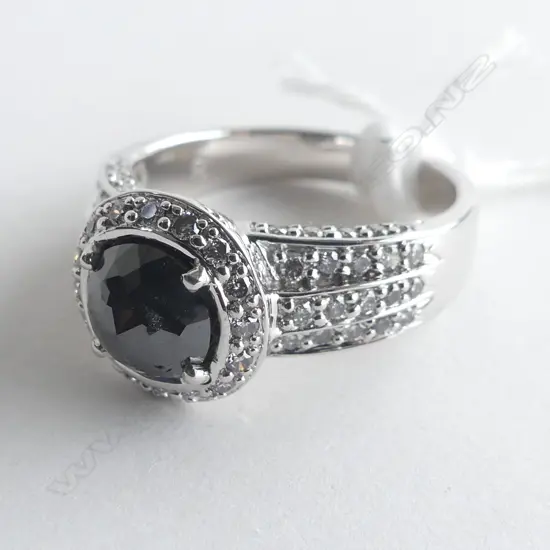 18CT WHITE GOLD & BLACK DIAMOND RING TDW .46CT BS - 1.2CT