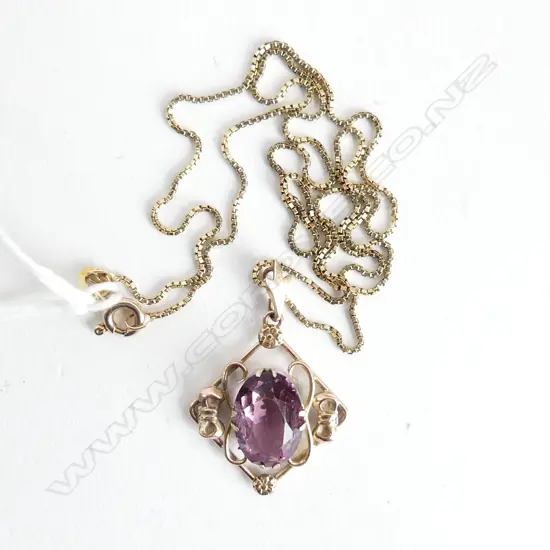 9CT LINED AMETHYST ? PENDANT & 14CT FINE BOX CHAIN 5.2GMS