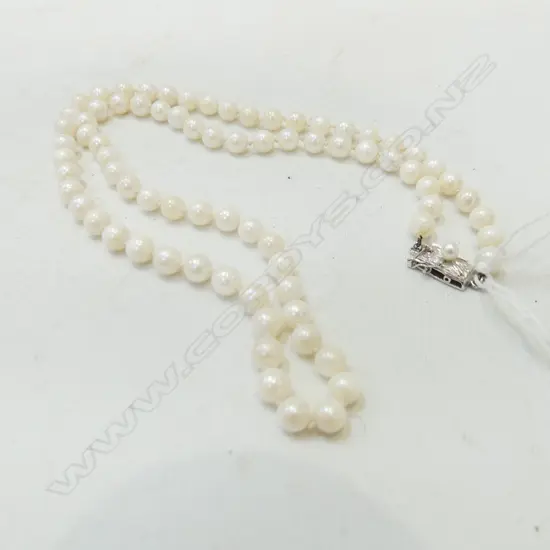 STRING PEARLS WITH STG SILVER CLASP   **RTV**