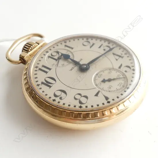 12KT ROLLED GOLD RAILROAD WATCH BY WALTHAM VANGUARD, WORKING