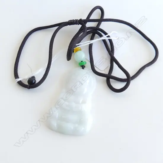 CHINESE JADE BUDDHA PENDANT H.50mm w. CERTIFICATE & BOX