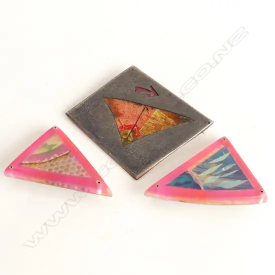 3  BROOCHES BY KIM BRICE, 925 SILVER & RESIN, C.1990'S