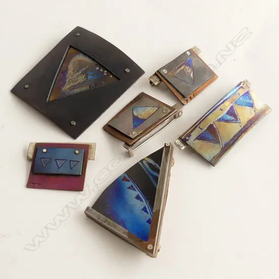 6  BROOCHES BY KIM BRICE, TITANIUM, 925 SILVER & COPPER, C.1990'S