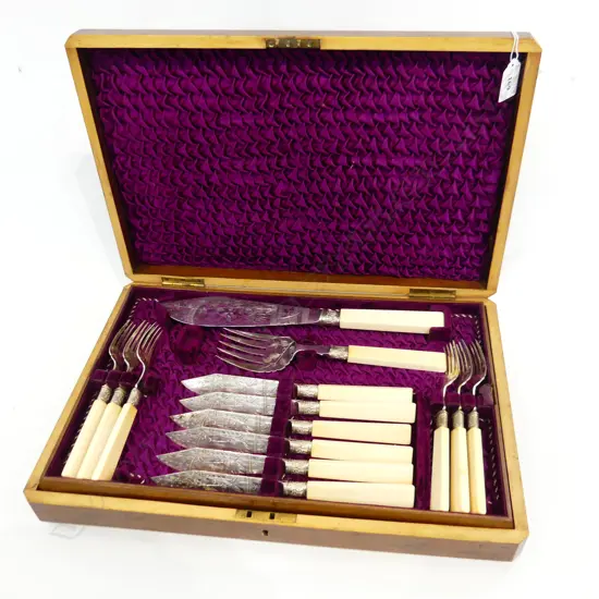 LATE 19thC 26 PCE AESTHETIC MOVEMENT IVORINE & EP FISH CUTLERY SET INCL. SERVING FORK & KNIFE IN CANTEEN BOX W.430mm