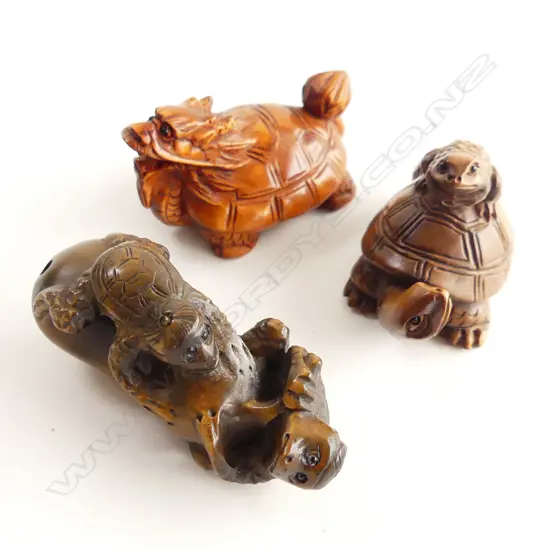 3 CARVED WOODEN NETSUKE, DRAGON TURTLE, TURTLE & FROG & 2 FROGS ON A BRANCH