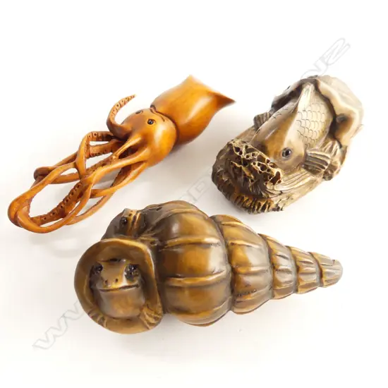 3 CARVED WOODEN NETSUKE, FISH, OCTOPUS & SEASHELL