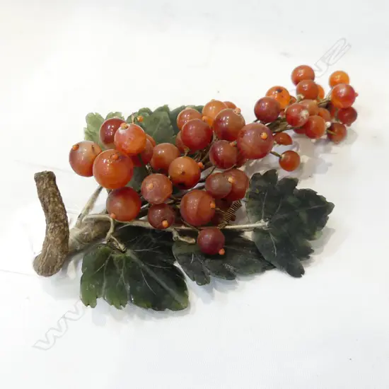 BUNCH JADE & CORNELIAN GRAPES 