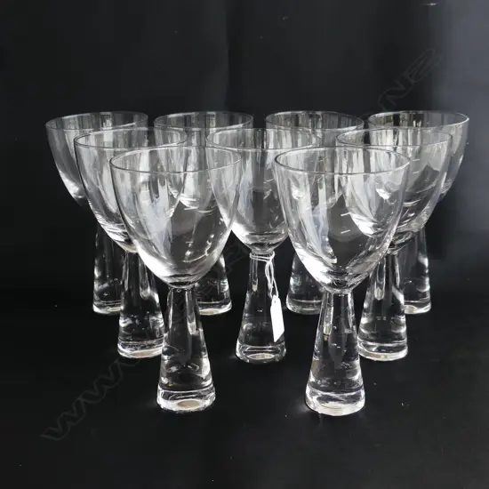 9 THICK STEMMED WINE GLASSES H.180mm