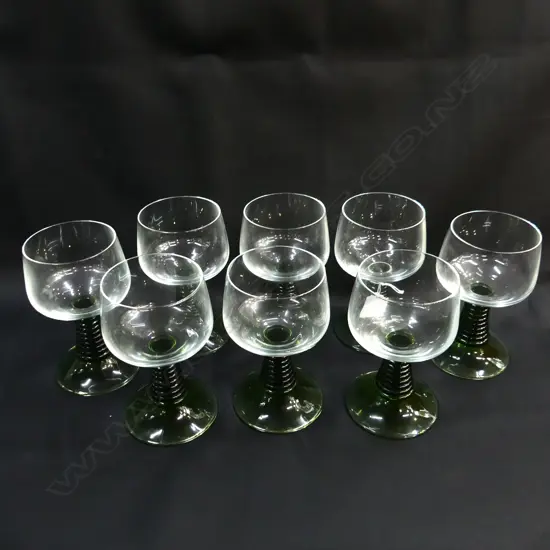 SET OF 8 LARGE GERMAN ROEMER WINE GLASSES; GREEN STEM H.135mm