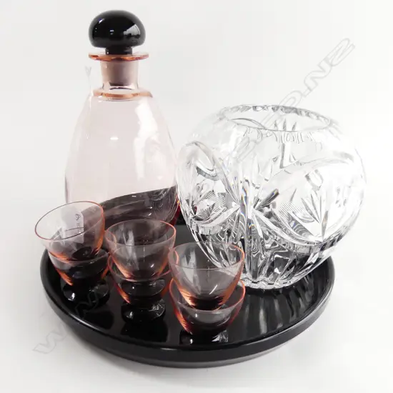 8 PCE DRINKS SET; DECANTER, 6 CUPS, TRAY 230mm dia + CRYSTAL VASE H.120mm