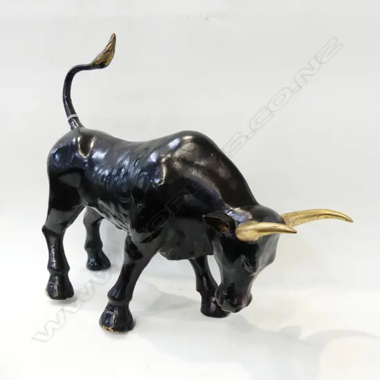 LGE BLACK PAINTED BRASS BULL L.500mm