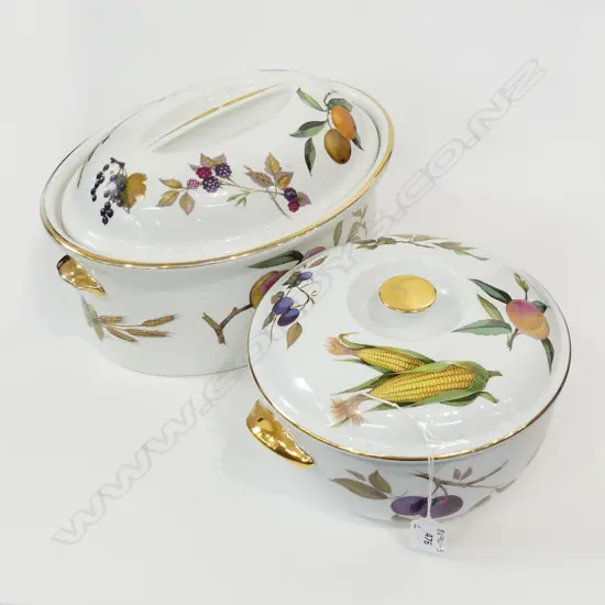 ROYAL WORCESTER 'EVESHAM' LG LIDDED TUREEN (L  310MM) & LG ROUND CASSEROLE (DIA  215MM) 