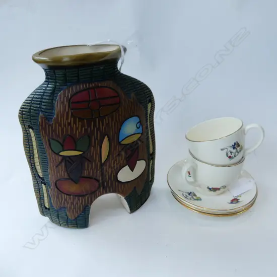 5 PCES CROWN LYNN 'WEE PETS'; 3 SAUCERS & 2 CUPS + DA JING POTTERY VASE H.210mm