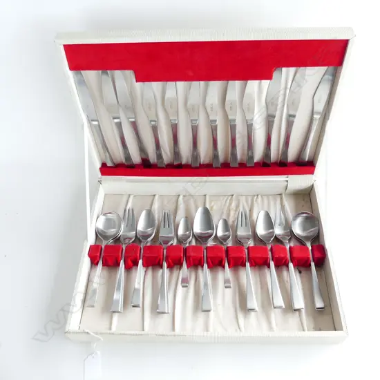 MID CENTURY STAINLESS STEEL 44 PC WILTSHIRE CUTLERY SET, 6 PLACE SETTING IN BOX