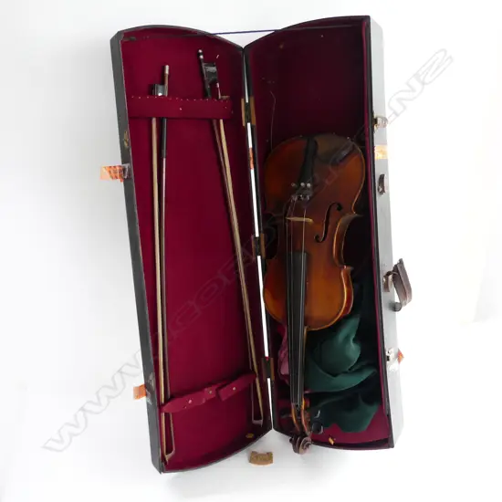 LATE 19THC TYROLEAN VIOLIN W 2 BOWS IN HARD CASE minor faults